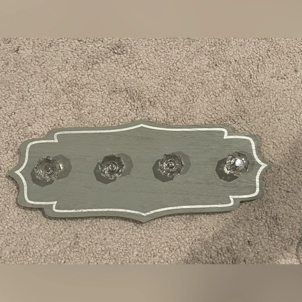 Gray Wall Hook with Clear Knobs